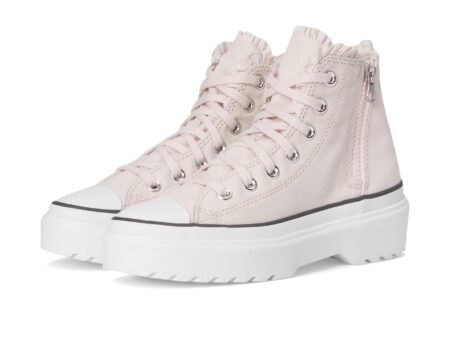 Chuck Taylor All Star Lugged Lift Ruffles (Big Kid)