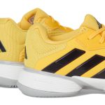 Barricade Tennis Shoes (Big Kid)